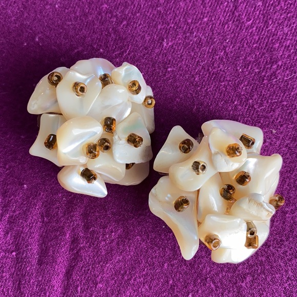 MOP torsade necklace, clip earrings, bracelet - Picture 6 of 8